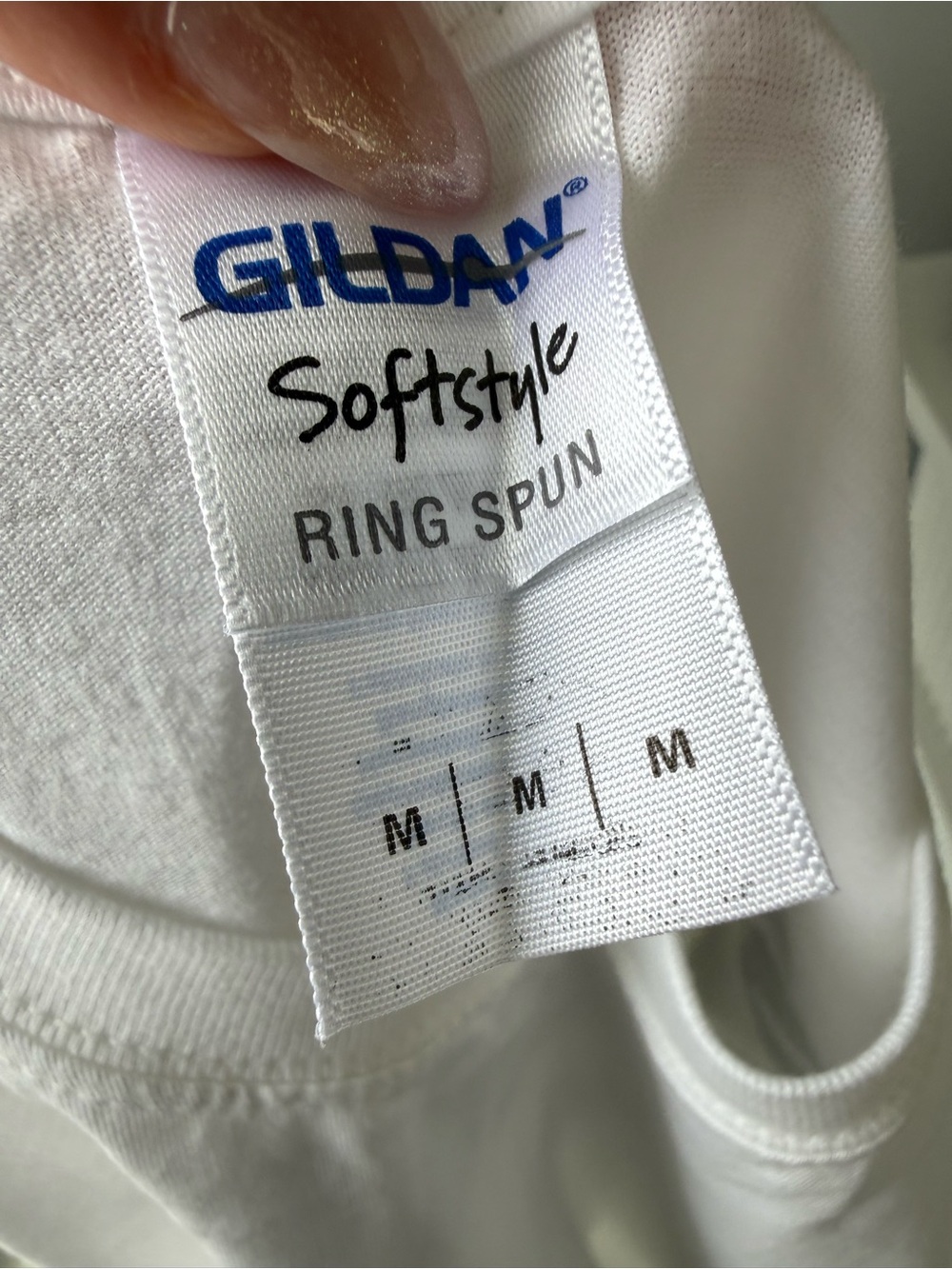 Gildan White T-Shirt with 'QUEEN WEST 00' Back Print - Picture 3 of 3